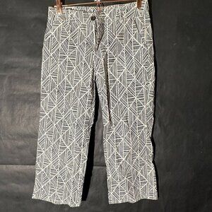 Soft Surroundings Pants Size 4 Crop Leg Tiki Tapa Hawaiian White Black Capri EUC